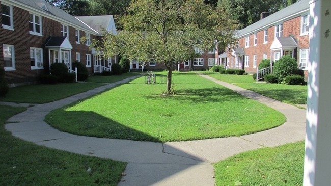 Bloomfield Garden - Bloomfield Garden Apartments