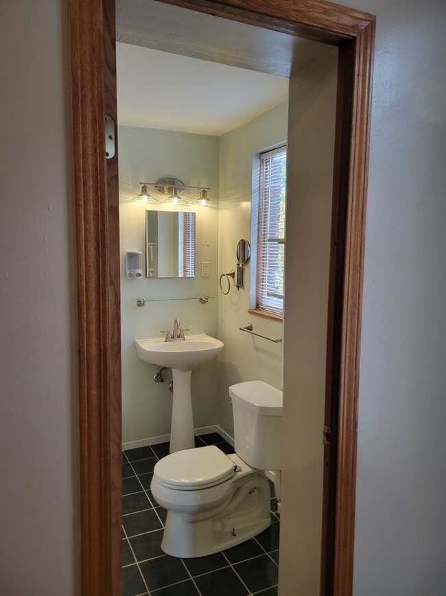 Updated Bath - 629 Oak St Unit 629BOakStreet