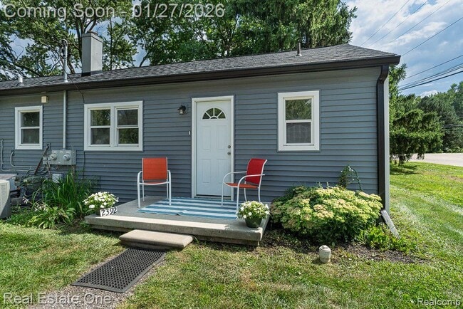 Building Photo - 2392 W Auburn Rd