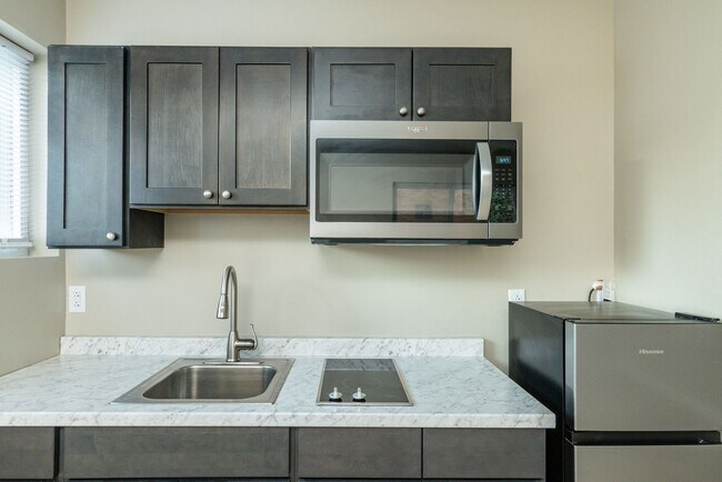 Photo - 104 S 51st St Unit 2nd Floor - 1bd - B