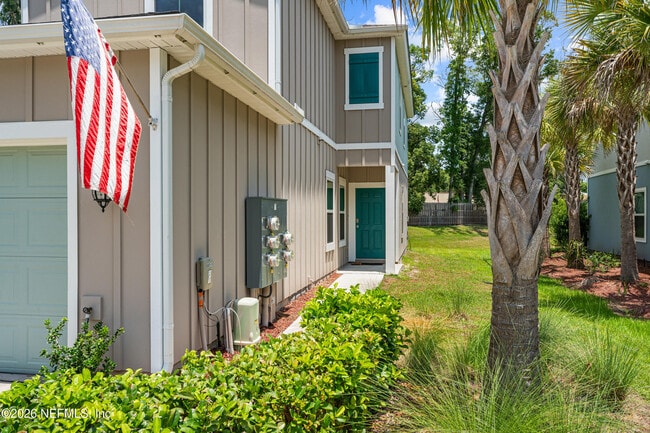 Photo - 237 Aralia Ln