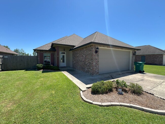 3 Bedroom 2 Bath home located in Lakeside ... - 3 Bedroom 2 Bath home located in Lakeside ...