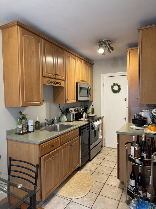 Photo - 66 Queensberry St Unit 115