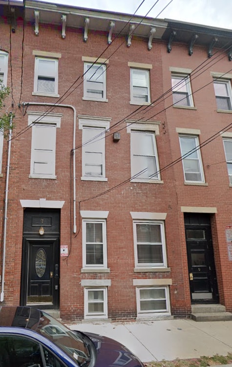 Building Photo - 7 Medford St Unit 1 Rental