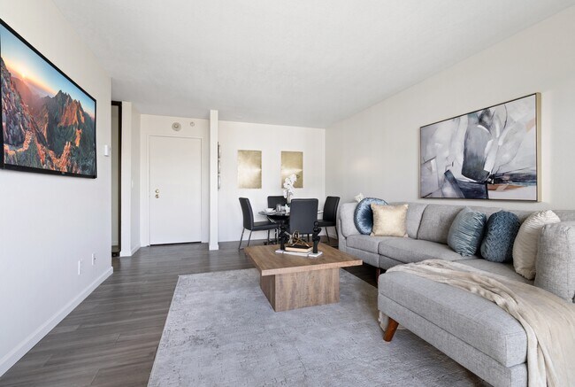 4 Admiral Dr Unit B430