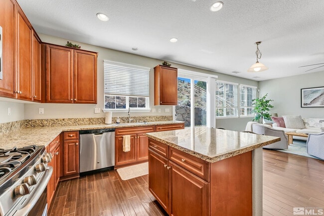 Photo - 2725 Peavine Creek Rd