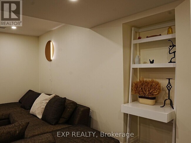 Photo - 1167 Bancroft Dr