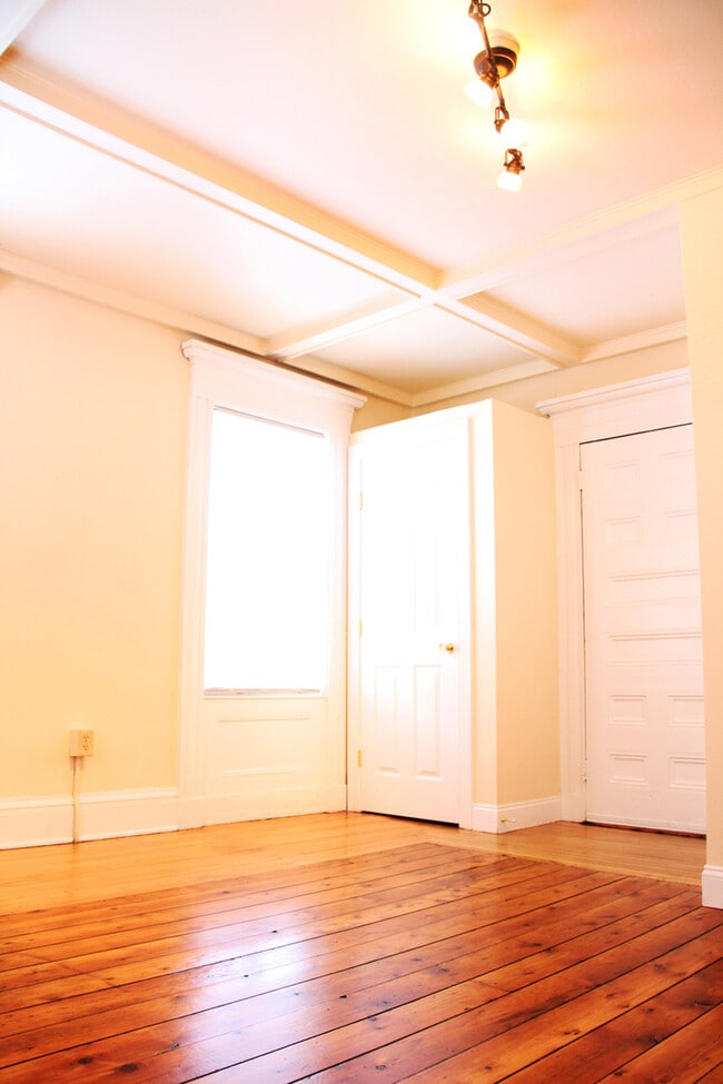 Photo - 108 N Winooski Ave Unit APT B