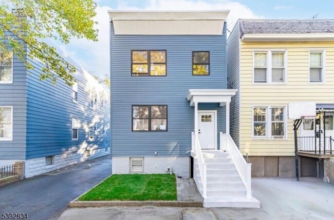 Photo - 111 Clarke Ave