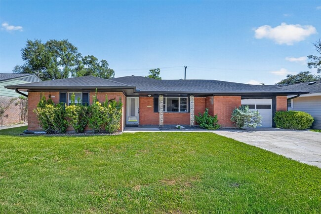 Building Photo - 6131 Birdwood Rd