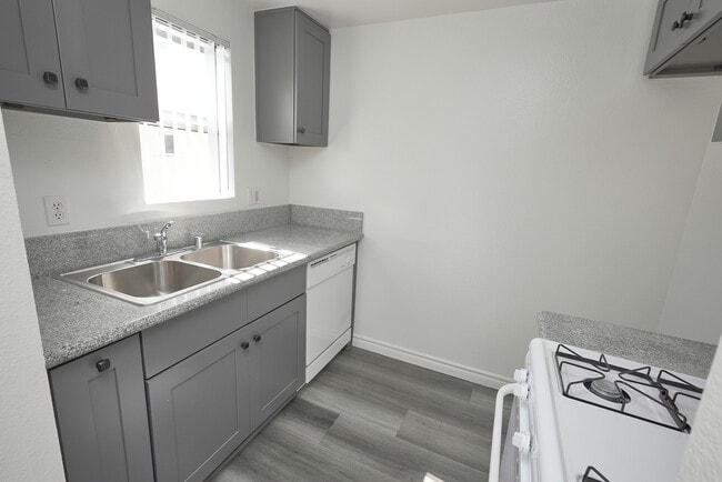 Photo - 1200 Mansfield N Ave Unit 316