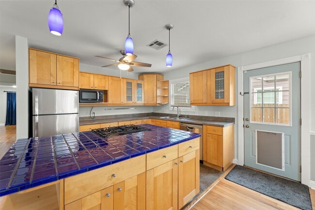 Photo - 2209 Portsmouth St