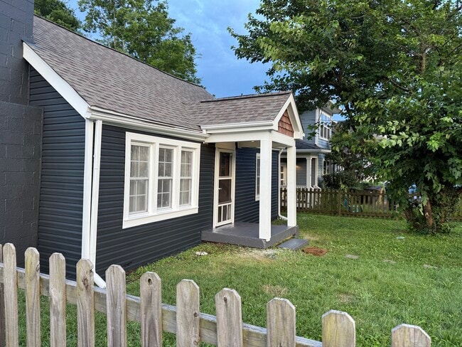 Building Photo - 1624 Porter Ave Rental