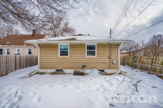 Photo - 4010 Monroe St NE