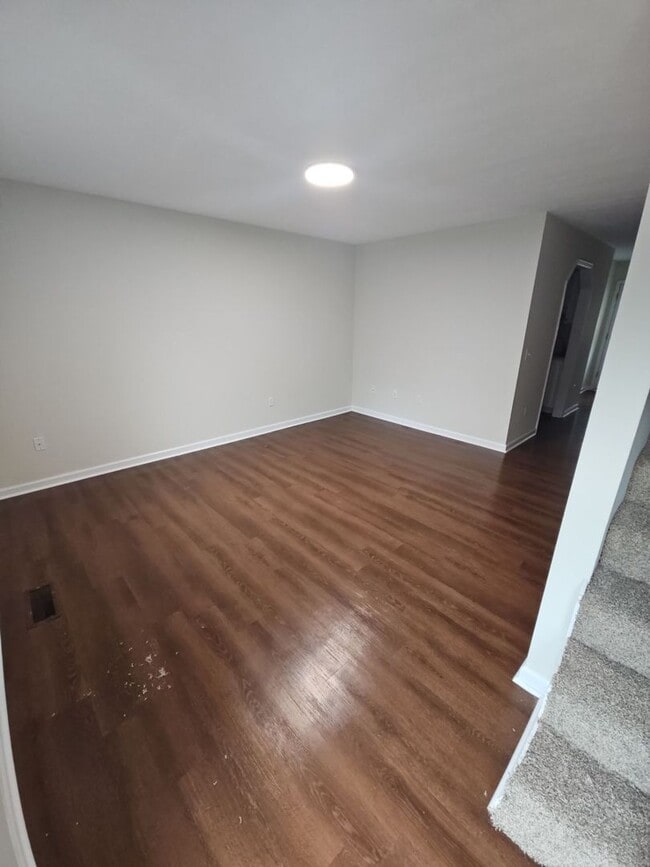 Photo - 1219 Byrne Ave Unidad 1219 Byrne Ave B