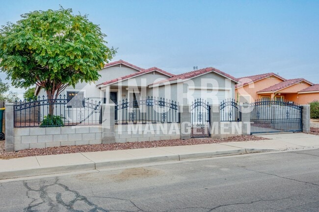 Photo - Great Location Off The Freeway