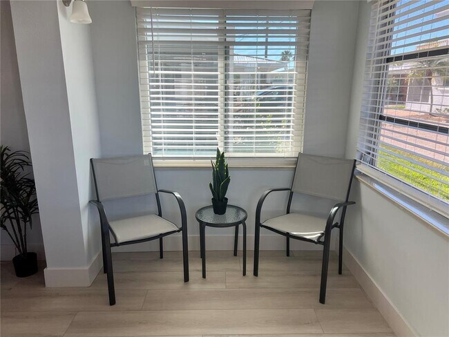 Photo - 6020 Midnight Pass Rd