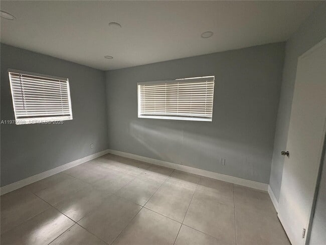 Photo - 3600 SW 32 Ave