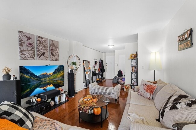 Photo - 10 Huron Ave Unit 16N