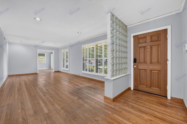 Photo - 3550 Ainsworth Dr