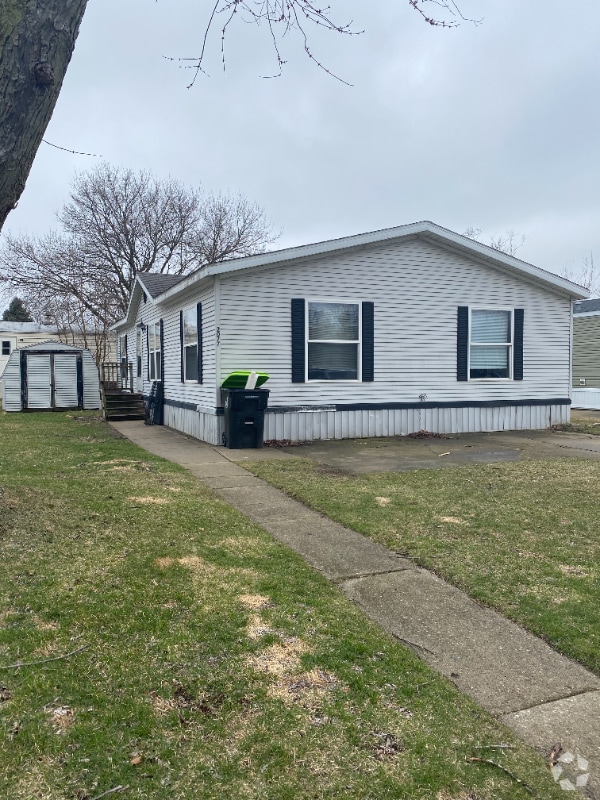 Building Photo - 1435 N Milford Rd Rental