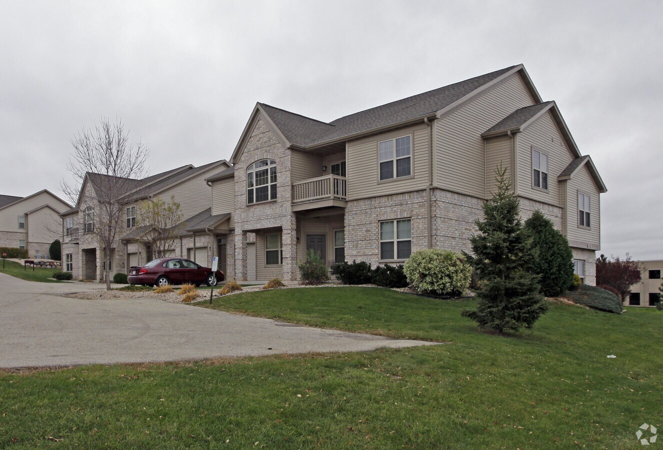 Photo - Hanover Square Apartments