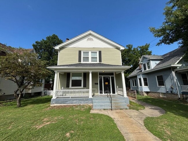 Building Photo - 11169 Maple St