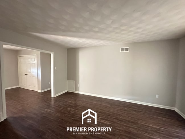 Photo - Spacious 4BR/2BA Memphis Rental with 2-Car Garage, Hardwood Floors & Fireplace