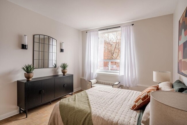 Photo - 330 Metcalfe