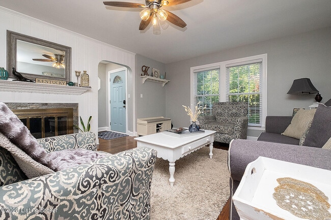 Photo - 211 S Sherrin Ave