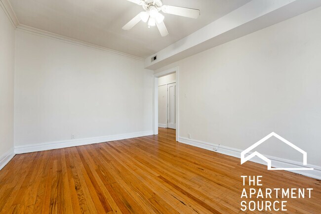 Photo - 1949 W Winnemac Ave Unit 3