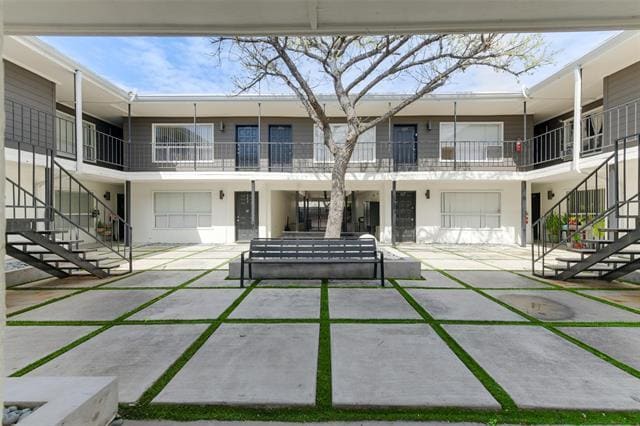 Building Photo - 2808 Throckmorton St Unit 109 Rental