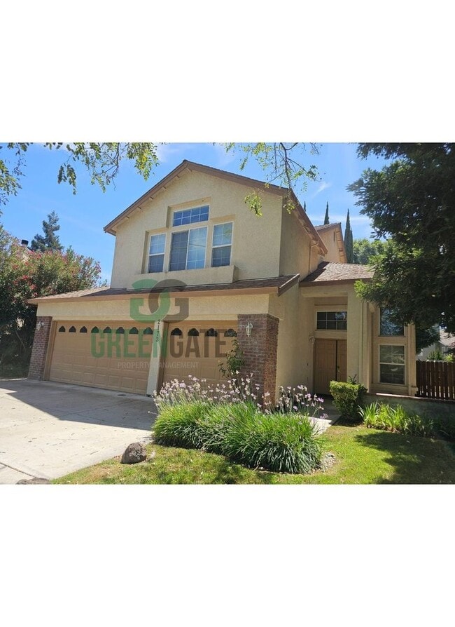 Beautiful 4 Bedroom, 3 Bathroom Home in Tr... - Beautiful 4 Bedroom, 3 Bathroom Home in Tr...