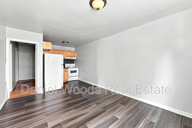 Building Photo - 900 Booth St Unit 22A