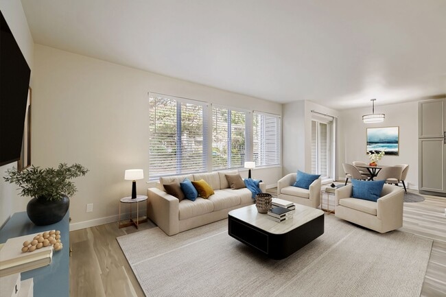 Building Photo - Beautifully Renovated 1 & 2 Bedroom Apartments in Lynnwood!