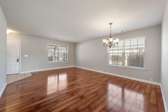 Photo - 1216 Mathias St