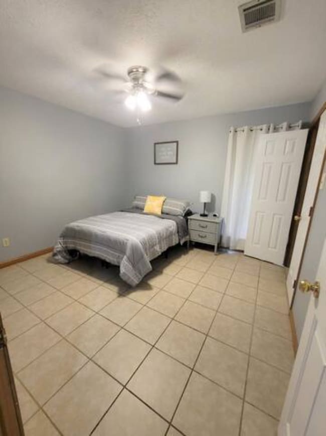 1408 Christie Dr