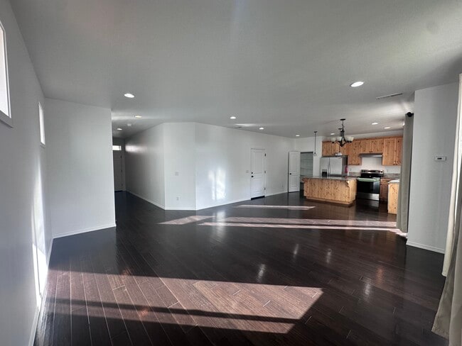 Photo - 13700 NE 64th Cir