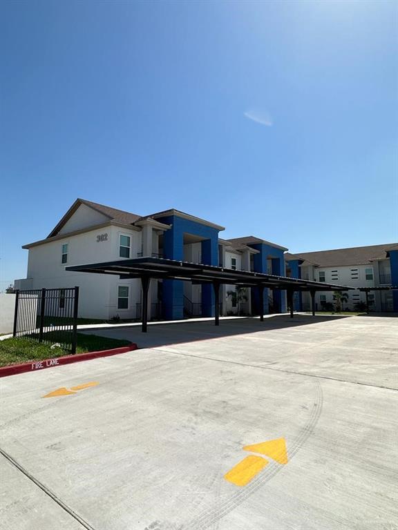 Building Photo - 6 Sylvia Handy Dr Unit C6