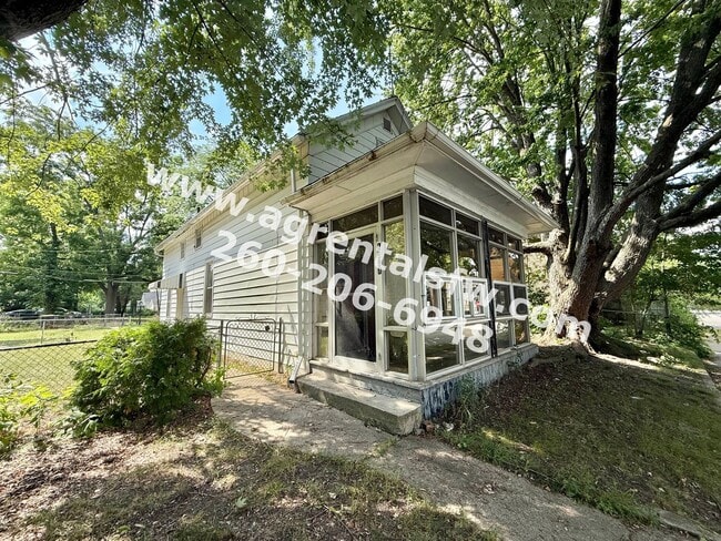 Photo - 1307 Barthold St House