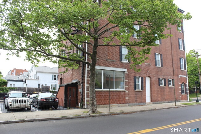 Photo - 488 Chapel St Unit 6