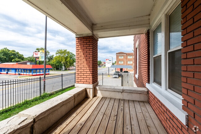 1BR, 1BA - 550SF - Patio