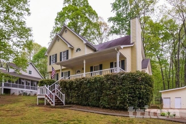 Building Photo - 321 Stratford Dr