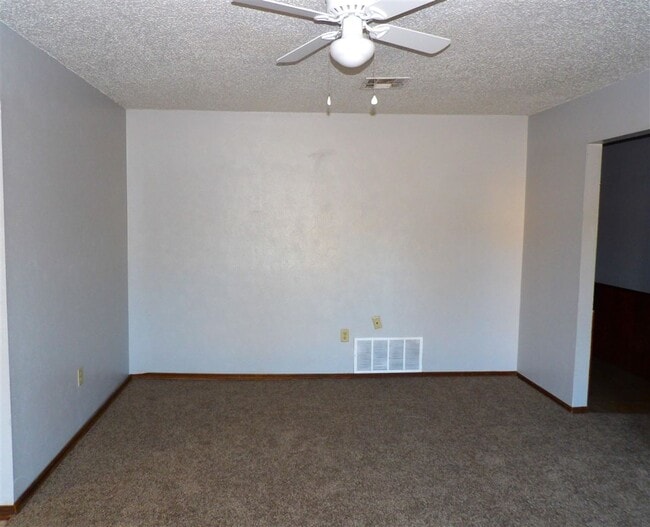 Photo - 407 SW Forest Pl