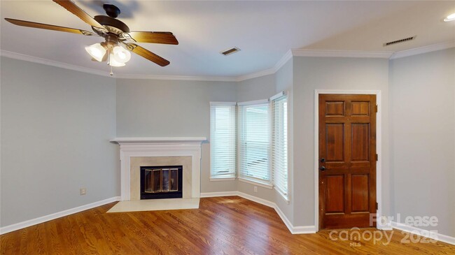 Photo - 414 Clarkson Green St