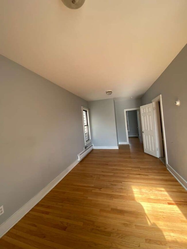 Building Photo - 224 Sommerville Pl Unit #2