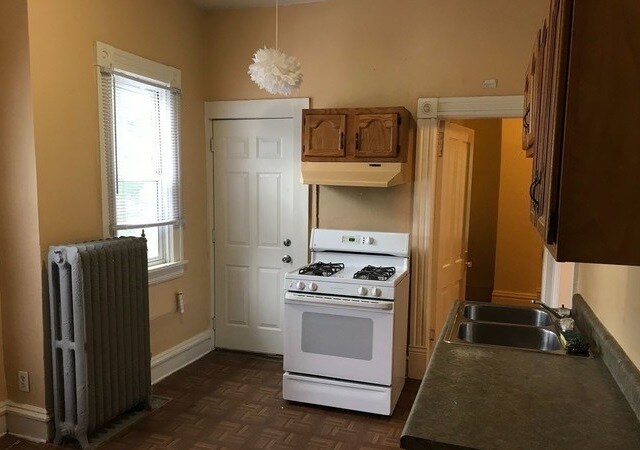 1169 Reaney Ave Unit 1