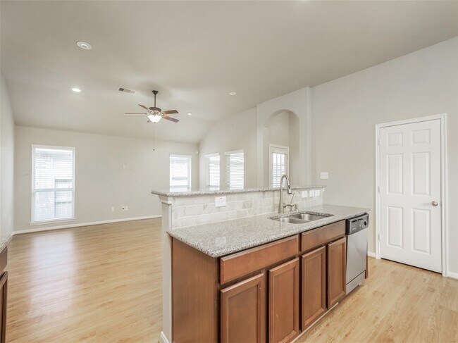 Photo - 18906 Majestic Vista Ln
