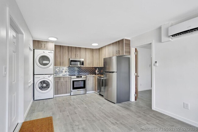 1000 SW 30th St Unit 1