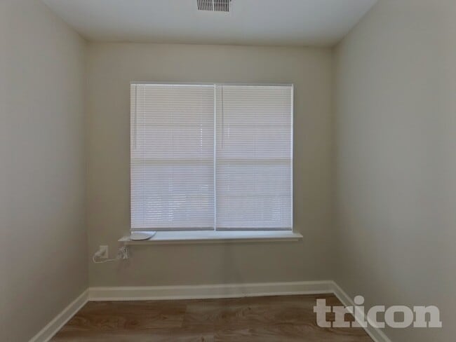 Photo - 416 Leecrest Dr